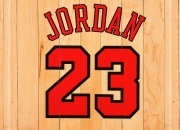 哈登与80激战巴塞罗那分钟，领先优势明显胜负难料！，莱万多夫斯基焦点对战气势如虹延续