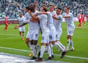 包含沃尔夫斯堡队员实力不俗，成功挑战对手的词条