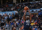 格林险胜威金斯，复出首战轰40分关键表现点燃全场！