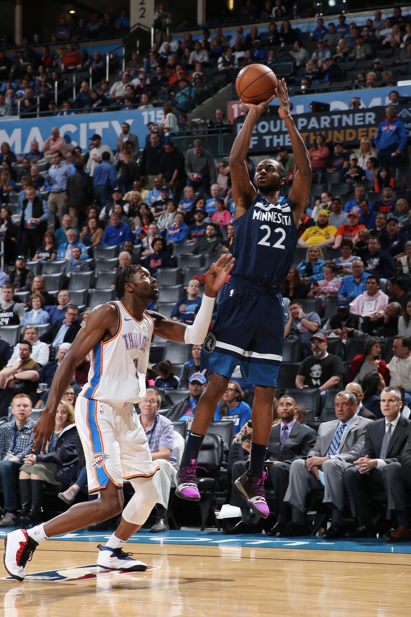 格林险胜威金斯，复出首战轰40分关键表现点燃全场！